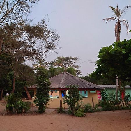Rundbungalow Auf Lionsrest Grand-Bassam Exteriör bild