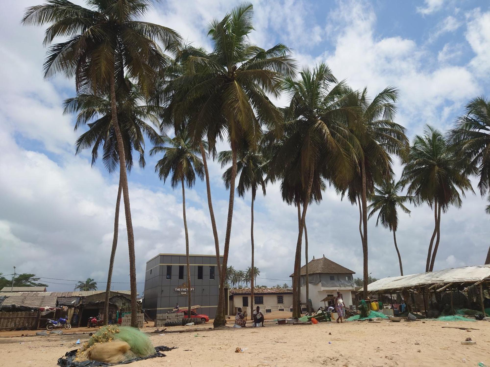 Rundbungalow Auf Lionsrest Grand-Bassam Exteriör bild